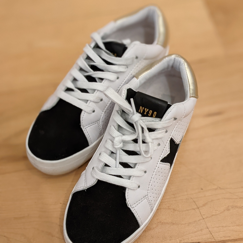 Steve madden star sneakers